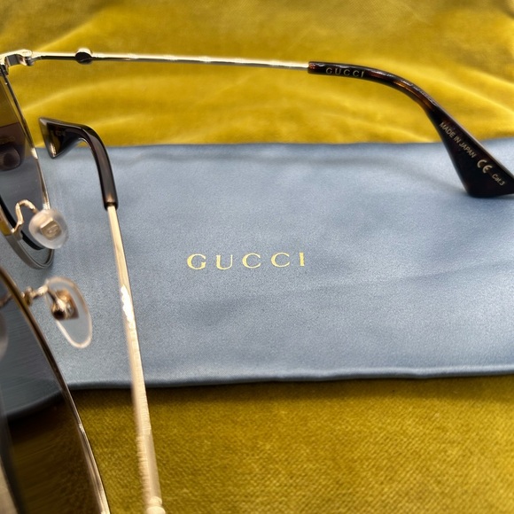 Gucci Gold Round Sunglasses - Picture 6 of 6